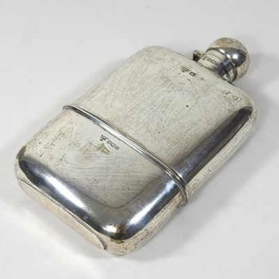 Lot 232 - An early 20th century silver hip flask