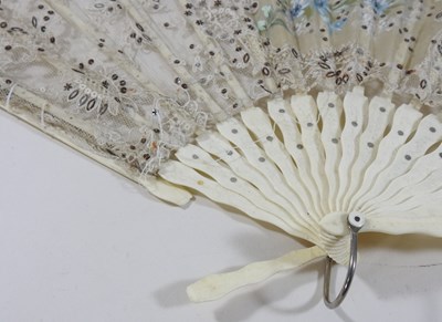 Lot 88 - A 19th century mother of pearl and lace fan