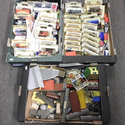 Lot 289 - A collection of die cast model toys