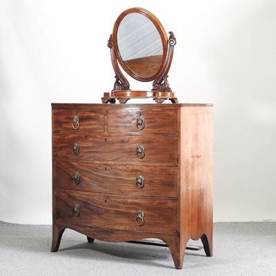 Lot 622 - A Regency mahogany bow front chest