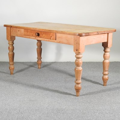 Lot 446 - A pine kitchen table