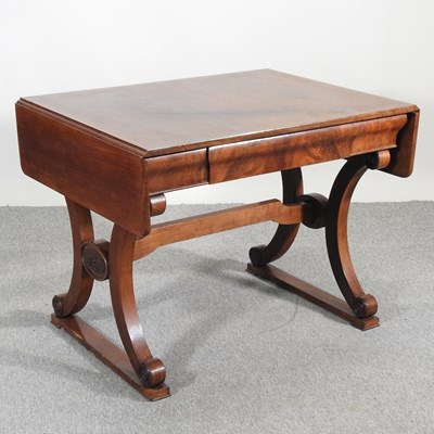 Lot 538 - A 19th century Danish sofa table