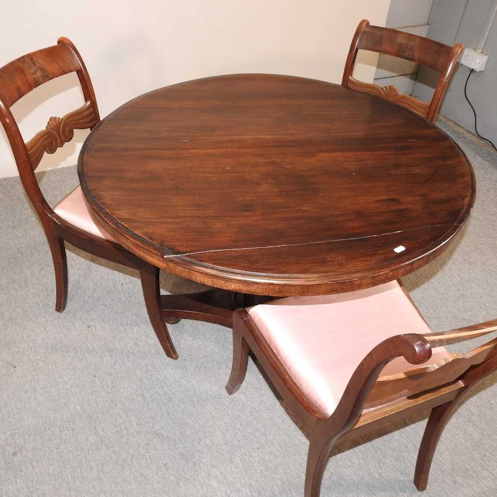 Lot 479 A Victorian Breakfast Table