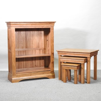 Lot 262 - A modern dwarf open bookcase