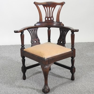 Lot 496 - An Edwardian children's corner chair