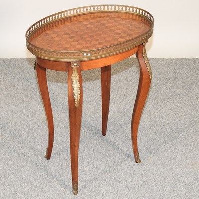 Lot 586 - A French kingwood occasional table