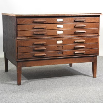 Lot 565 - A mid 20th century Abbass plan chest