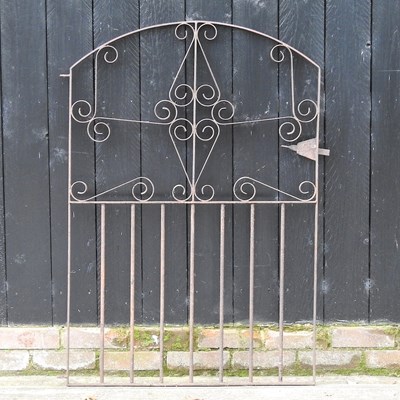 Lot 324 - A wrought iron gate