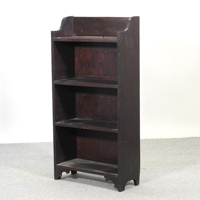 Lot 543 - An early 20th century oak bookcase