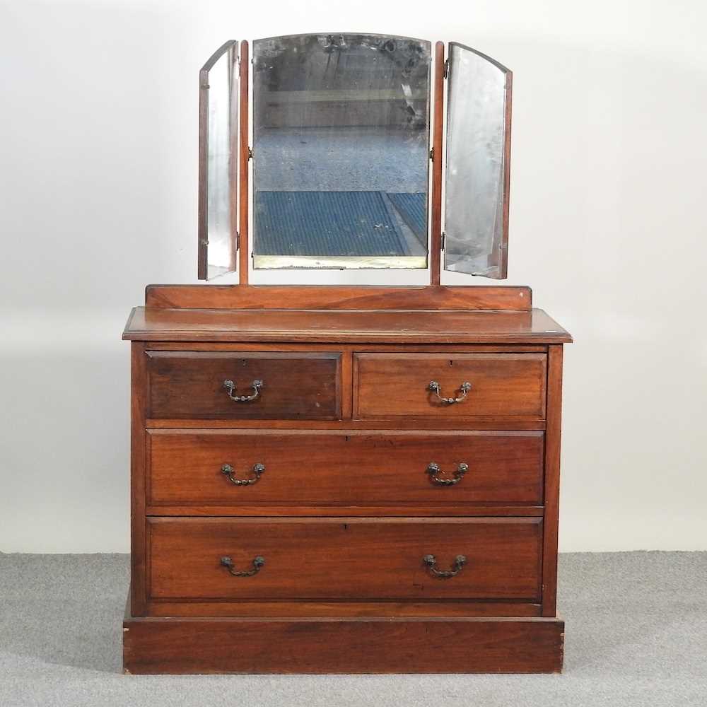 Lot 504 - An Edwardian dressing chest