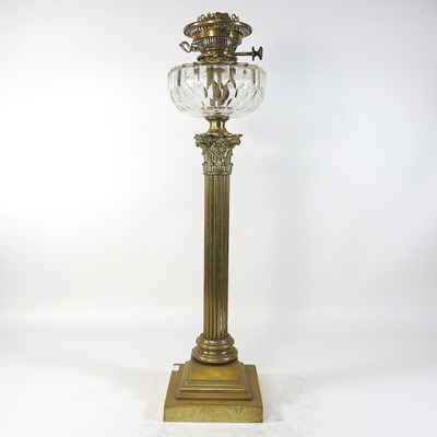 Lot 237 - An 19th century Hinks patent brass oil lamp