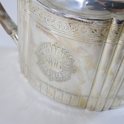 Lot 57 - A George III Irish silver teapot