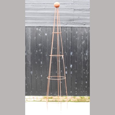 Lot 385 - A very large steel garden spire