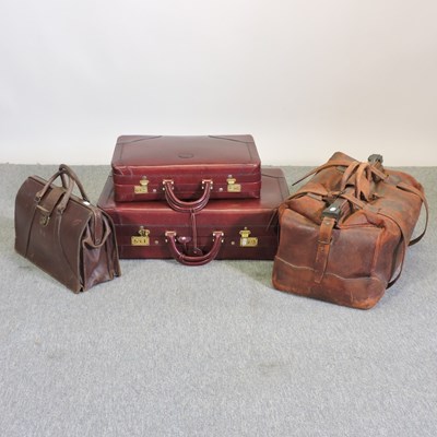 Lot 256 - An antique leather Gladstone bag