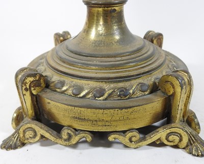 Lot 92 - A yellow glass oil lamp shade