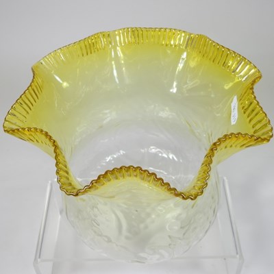 Lot 92 - A yellow glass oil lamp shade