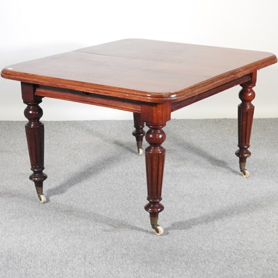 Lot 434 - A Victorian mahogany dining table