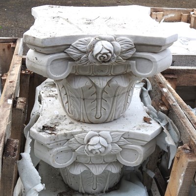 Lot 651 - A pair of marble capitals