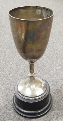 Lot 47 - An Edwardian silver trophy cup