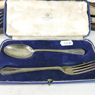 Lot 79 - A pair of Victorian silver fish servers
