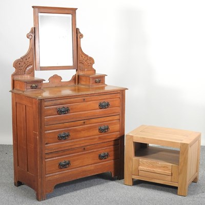 Lot 382 - An Edwardian walnut dressing chest