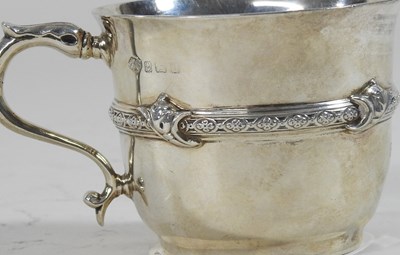 Lot 99 - An early 20th century silver cup