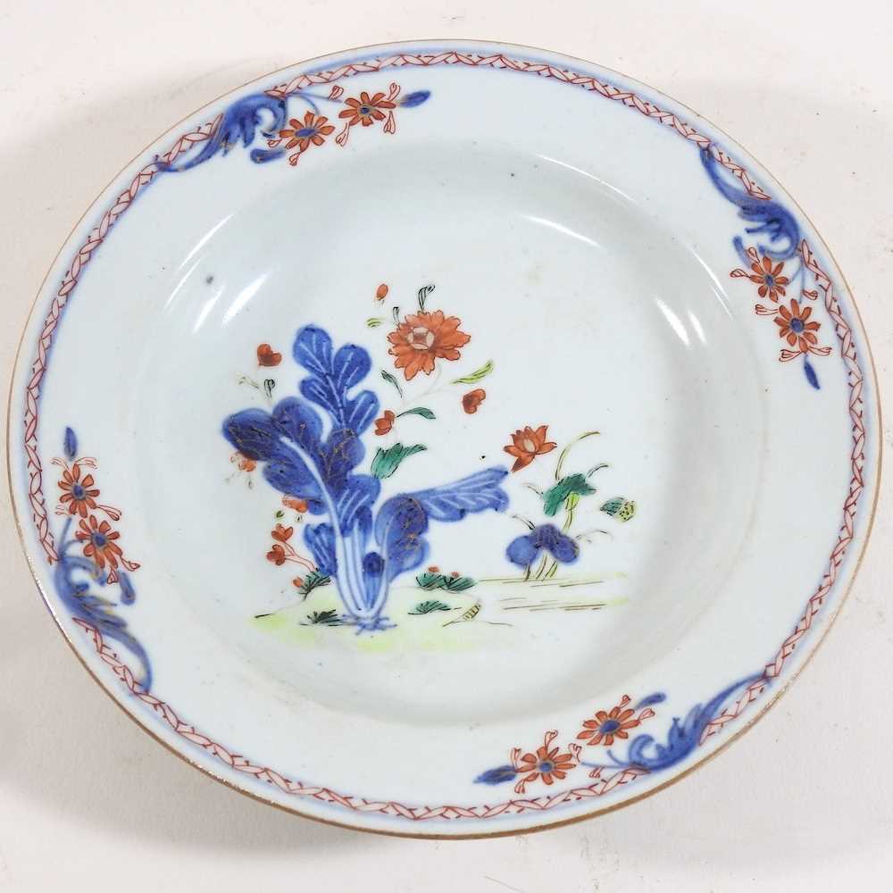 Lot 88 - An 18th century Chinese porcelain dish