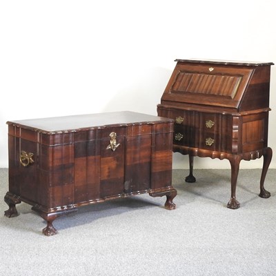 Lot 421 - A hardwood bureau