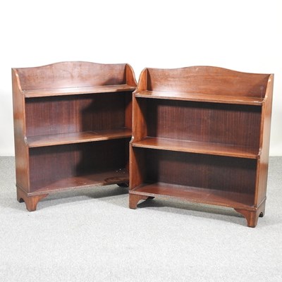 Lot 589 - A pair of dwarf open bookcases