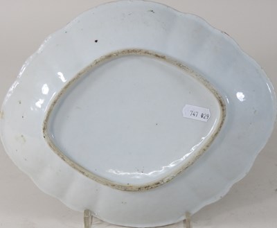 Lot 4 - A 19th century Chinese Canton porcelain dish