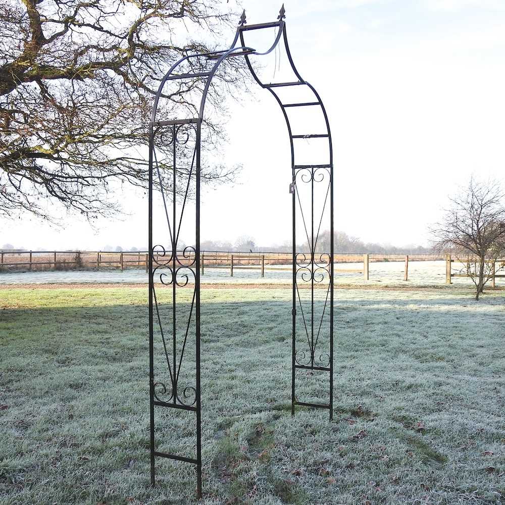 Lot 312 - An iron garden arch