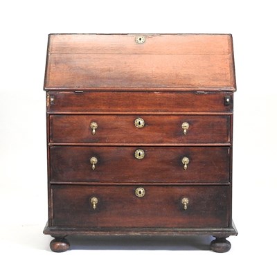 Lot 200 - A Queen Anne oak bureau