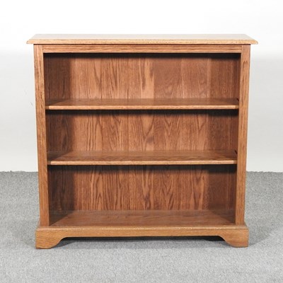 Lot 472 - A modern oak dwarf open bookcase