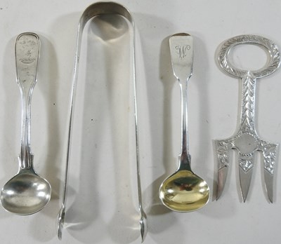 Lot 79 - A collection of silver