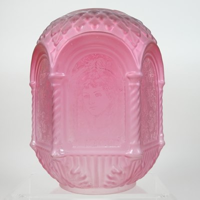 Lot 117 - A red glass oil lamp shade