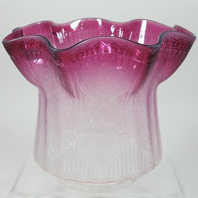 Lot 127 - A glass oil lamp shade