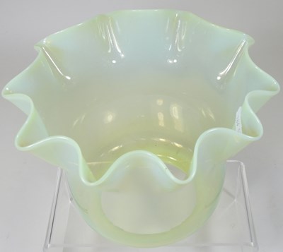 Lot 7 - A vaseline glass oil lamp shade