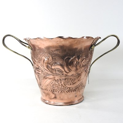 Lot 517 - A large Art Nouveau copper jardiniere