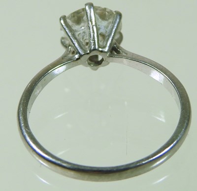 Lot 81 - A platinum set solitaire diamond ring