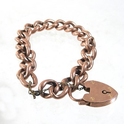 Lot 58 - A nine carat gold curb link bracelet