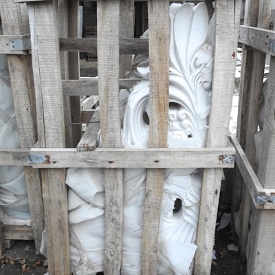 Lot 354 - A pair of marble architectural brackets