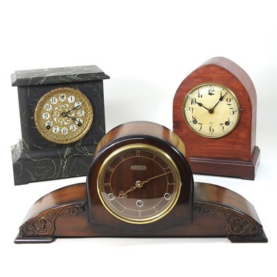 Lot 195 - A collection of three mantel clocks
