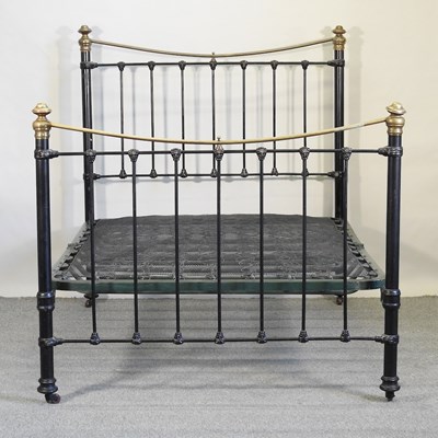 Lot 392 - A Victorian brass bedstead