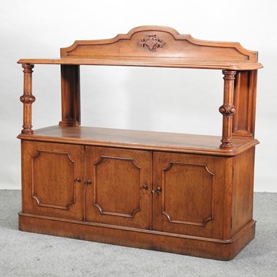 Lot 532 - A Victorian light oak buffet