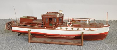 Lot 313 - A remote control model boat