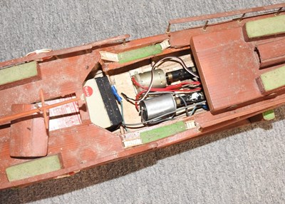 Lot 313 - A remote control model boat