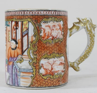Lot 39 - An 18th century Chinese porcelain mug