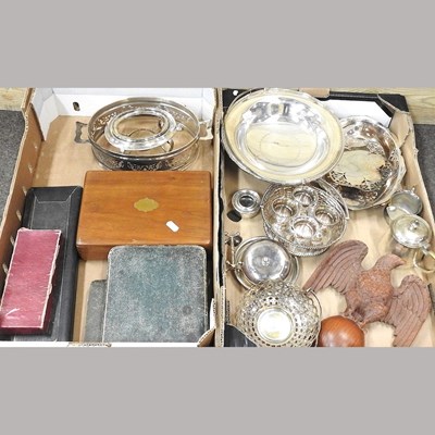 Lot 232 - A collection of silver plated items