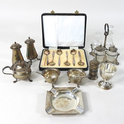 Lot 86 - A collection of silver items