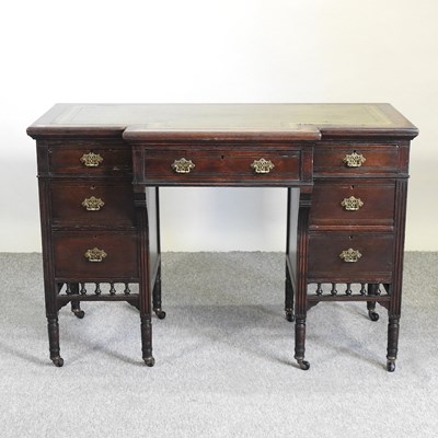 Lot 617 - A Victorian pedestal desk